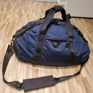Rare Lululemon blue gym bag